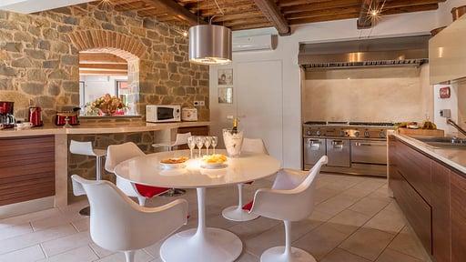 Villa Le Panteraie Kitchen