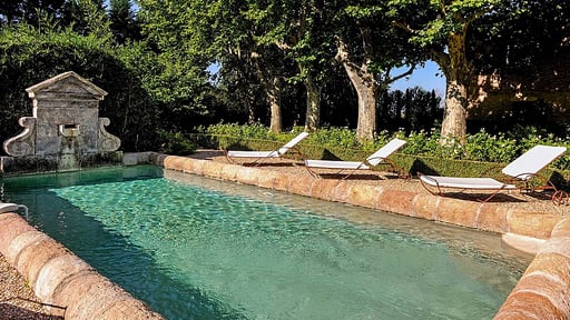 Le Petit Hopital Piscine