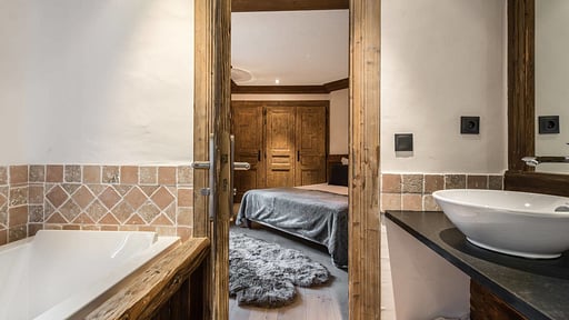 Chalet Le Petit Yeti Bedroom 3