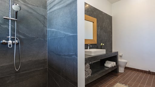 Lemongrass Residence Bedroom 2