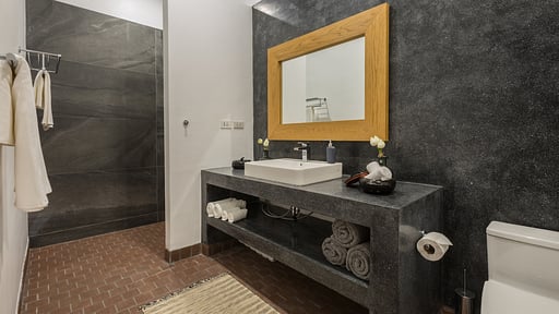 Lemongrass Residence Bedroom 6