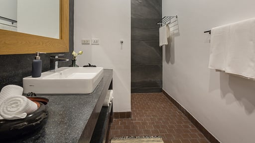 Lemongrass Residence Bedroom 7