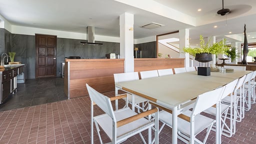 Lemongrass Residence Dining area