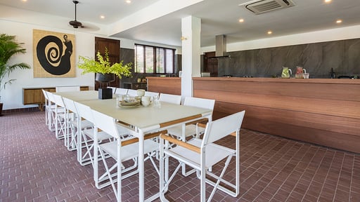 Lemongrass Residence Dining area