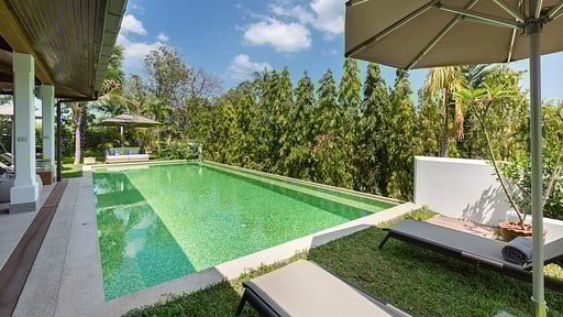 Lemongrass Residence Swimming pool
