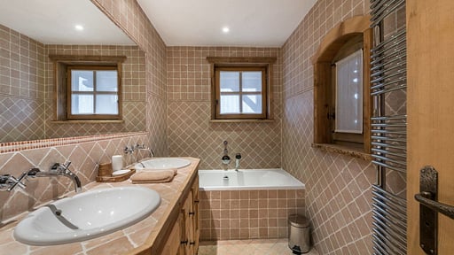 Chalet Les 3 Soeurs Bedroom 2
