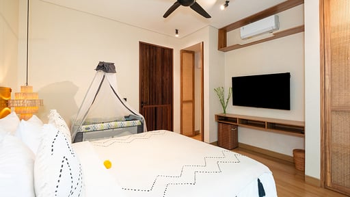 Lexington Palace Villa Bedroom 2