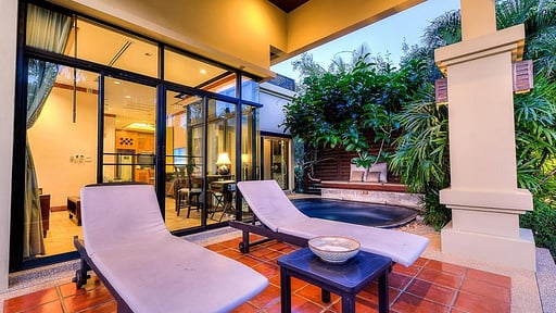 Lily Villa Terrace/Veranda