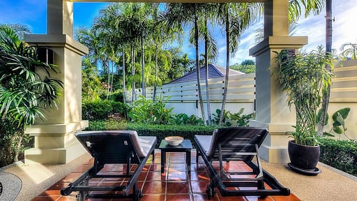 Lily Villa Terrace/Veranda