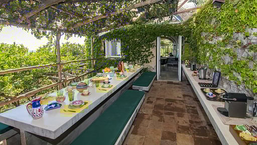 Limonaia Villa Dining area
