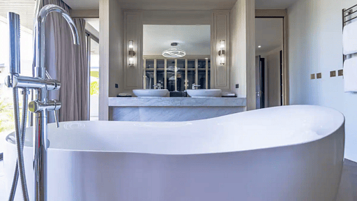 Lion Villa Bedroom 1