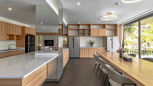 Lion Villa Dining area