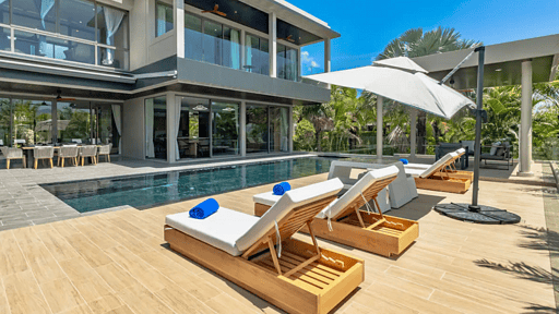 Lion Villa Swimming pool