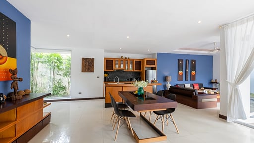 Lipa Talay Jed Dining area