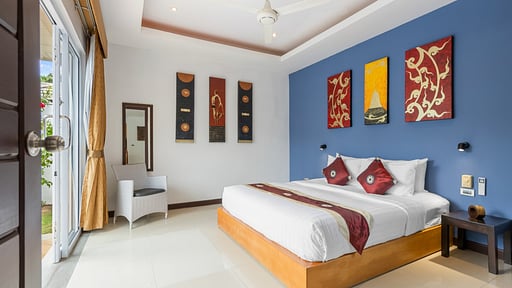 Lipa Talay Jed Bedroom 1