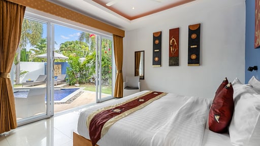 Lipa Talay Jed Bedroom 1