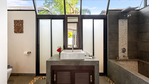 Lipa Talay Jed Bedroom 1