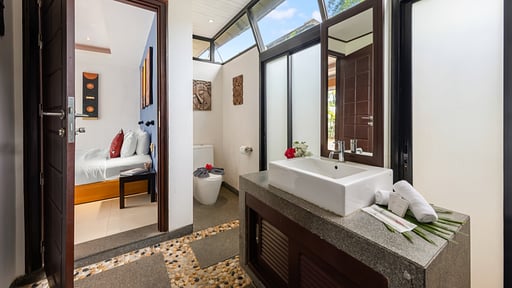 Lipa Talay Jed Bedroom 1