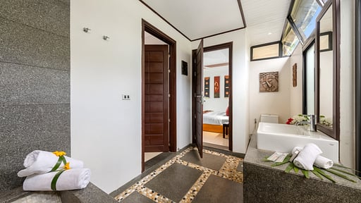 Lipa Talay Jed Bedroom 1