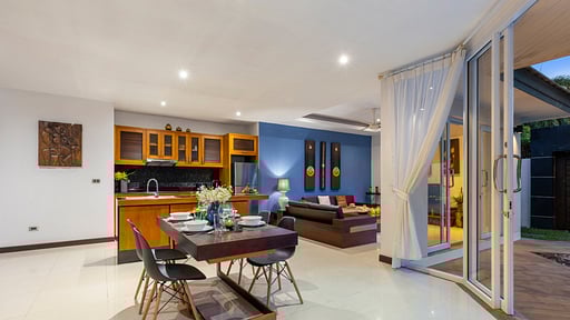 Lipa Talay Jed Dining area