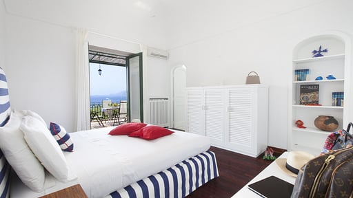 Villa Lo Scoglio Bedroom 3