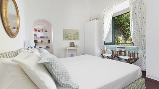 Villa Lo Scoglio Bedroom 4