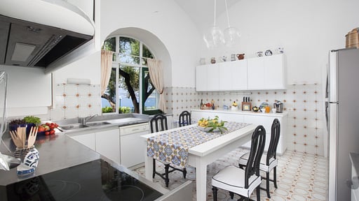 Villa Lo Scoglio Kitchen