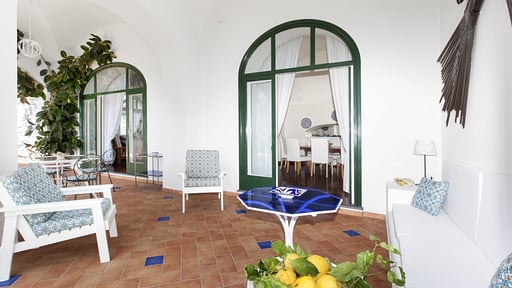 Villa Lo Scoglio Terrace/Veranda