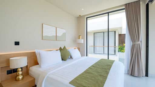 Loona Palm Seseh Estate Bedroom 1