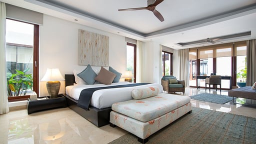 Lotus Beach Villa Спальня 1