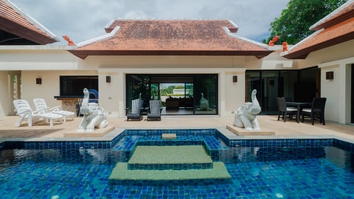 Lotus Villa Бассейн