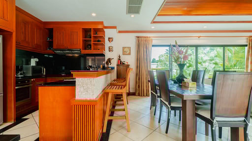 Lotus Villa Обеденная зона