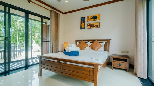 Lotus Villa Спальня 2