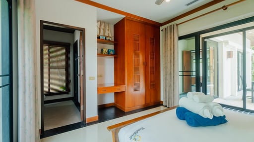 Lotus Villa Спальня 2