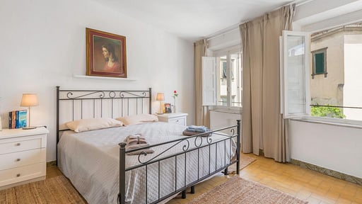 Lucca Old Town Apartment Camera da letto 1