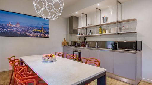 Lucy Charming Apartment Kitchen