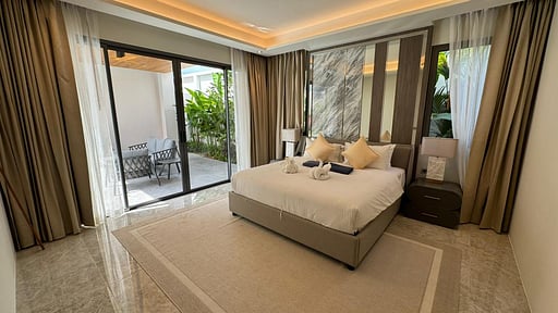 Luxury Breeze Villa Bedroom 3