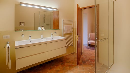 Luxury Chianti Two Bedroom 2