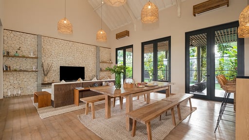 M Villa 318 Canggu Dining area