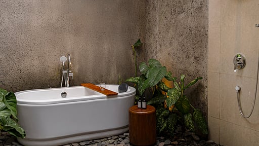 Maar Grand One Bedroom with Private Pool Bedroom 1