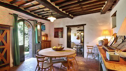 Villa Macennere Dining area