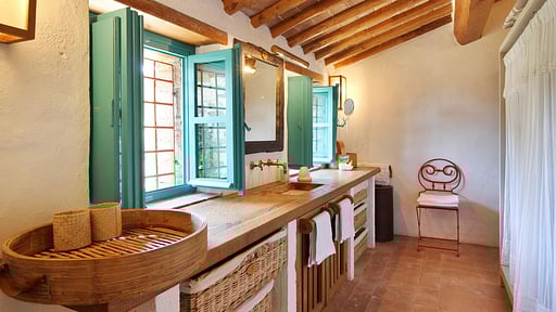 Villa Macennere Bedroom 1