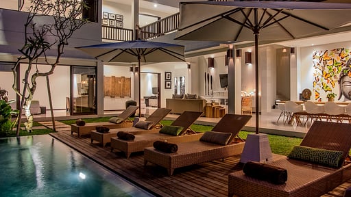 Mahasari Villa 1 Swimming pool