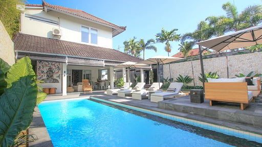 Mahasari Villa 2 Piscine
