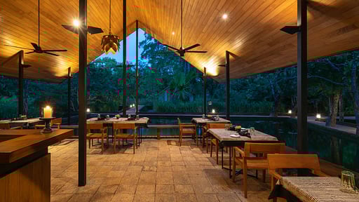 Maia Premium Chalet Обеденная зона