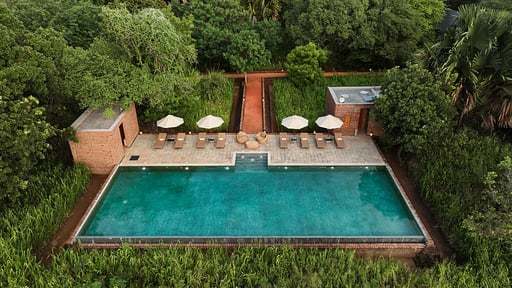 Maia Premium Chalet Бассейн