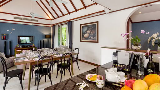 Makata Villa 1 Dining area