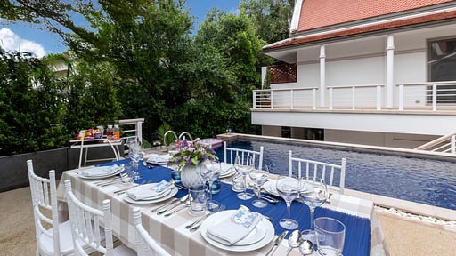 Makata Villa 1 Dining area