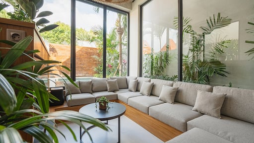 Makia Loft Living room