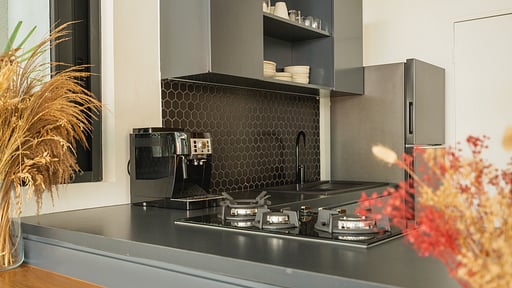 Makia Loft Kitchen